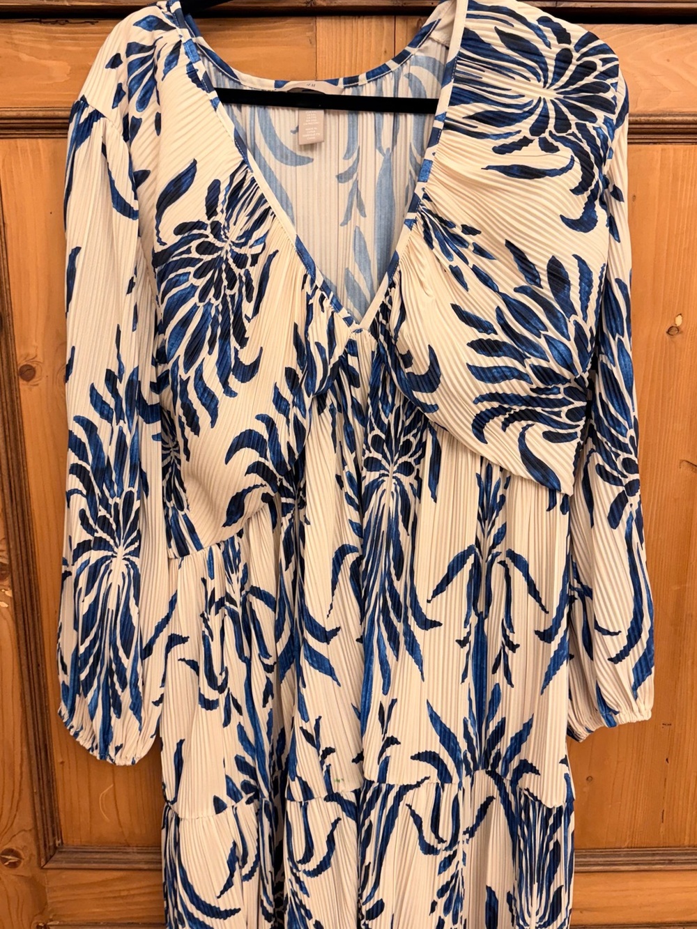 NWOT H&M White Tunic Dress with Blue Floral Print